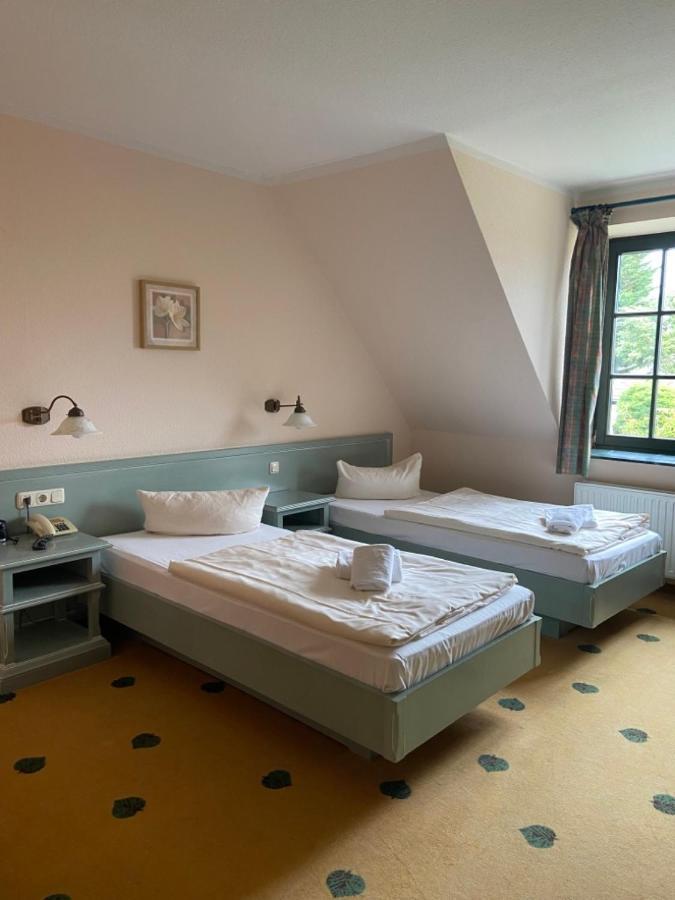 Mueritz Landhotel Gruener Baum Gotthun Buitenkant foto