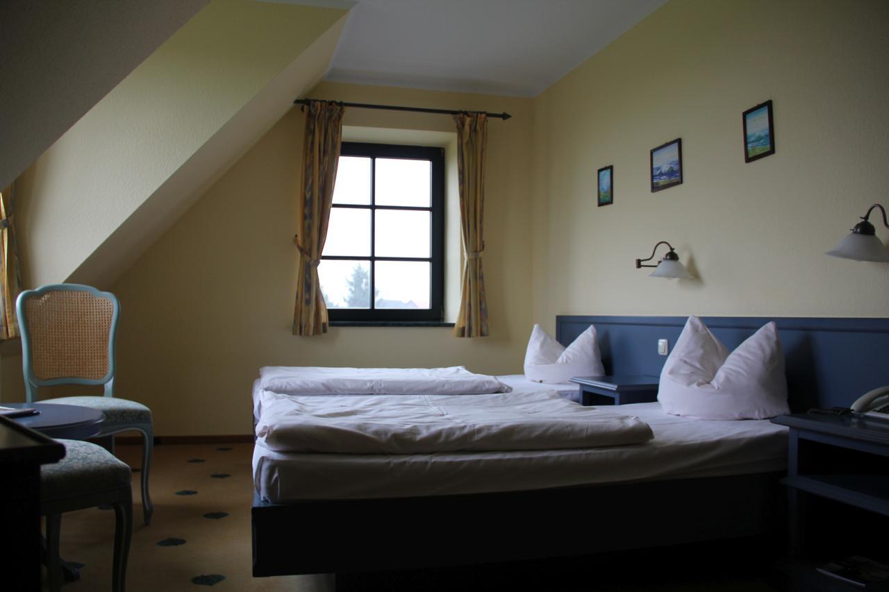 Mueritz Landhotel Gruener Baum Gotthun Buitenkant foto
